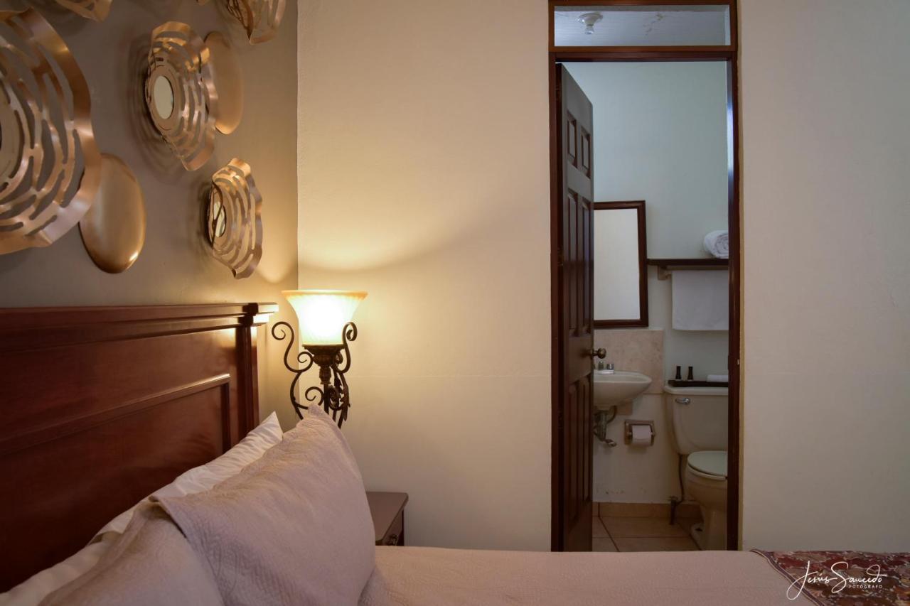 Del Centro Hotel Bernal Bagian luar foto